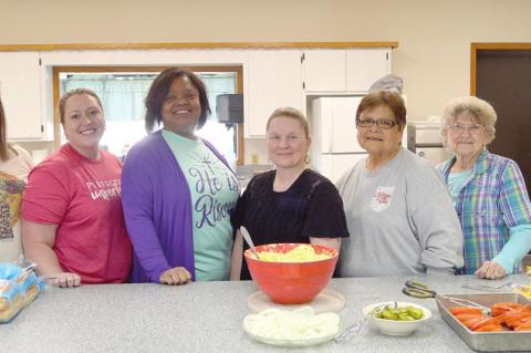 TOP PICTURE—IT’S COOKOUT TIME!