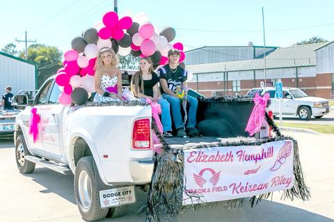 Crowd Gathers for Coalgate Homecoming
