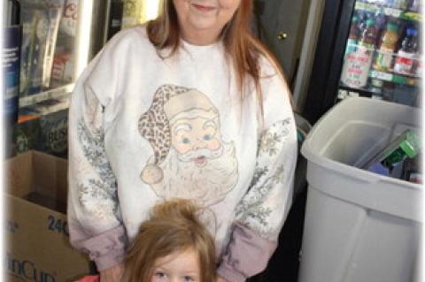 Sharon’s Country Store Hosts Santa Claus